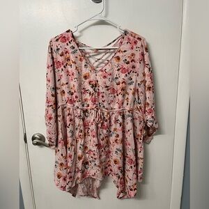 Torrid pink floral babydoll shark bite blouse size 2X feminine